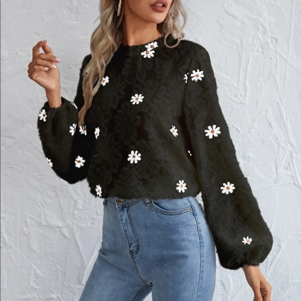 Boho fuzzy floral embroidered frill neckline long sleeve blouse - Picture 9 of 10